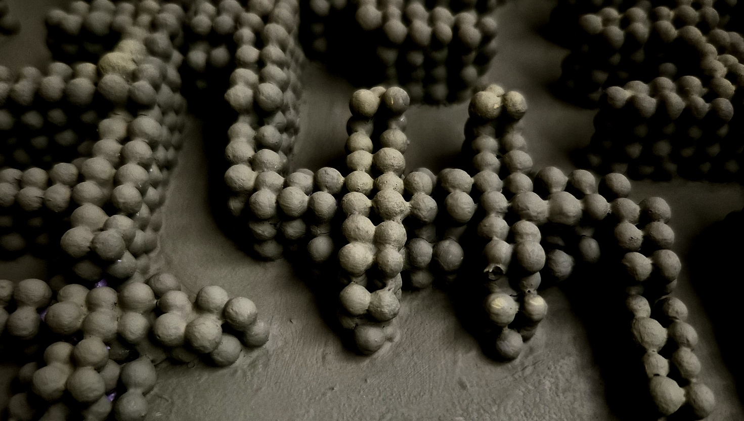 OlivO - detail in the dark